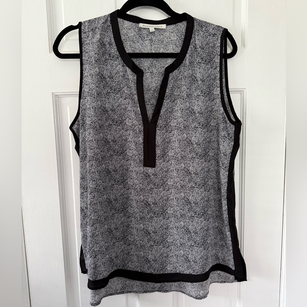 Daniel Rainn V-Neck Sleeveless Blouse